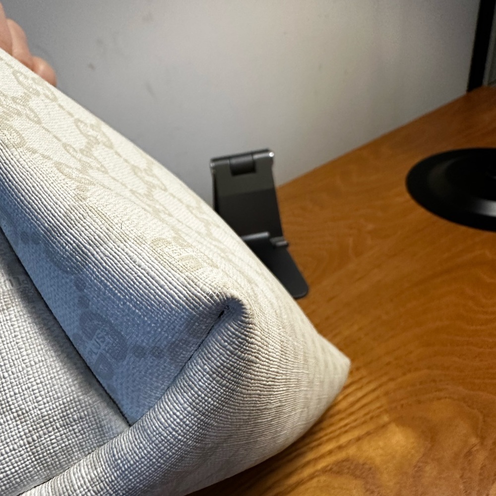 Gucci Plus White Coated Canvas Clutch - Picture 8 of 12